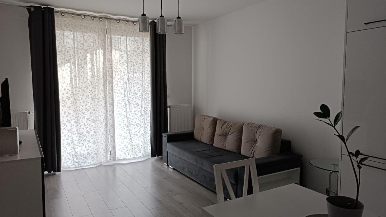 Apartment Z Ogrodkiem Na Warszawskiej Woli Варшава Экстерьер фото